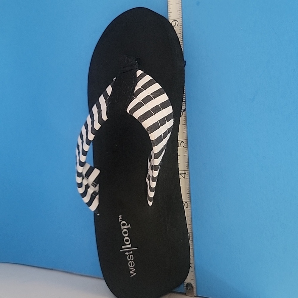 West Loop Black and White Women's Flip Flops 6 - Picture 9 of 13